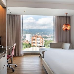 Deuxe King Room